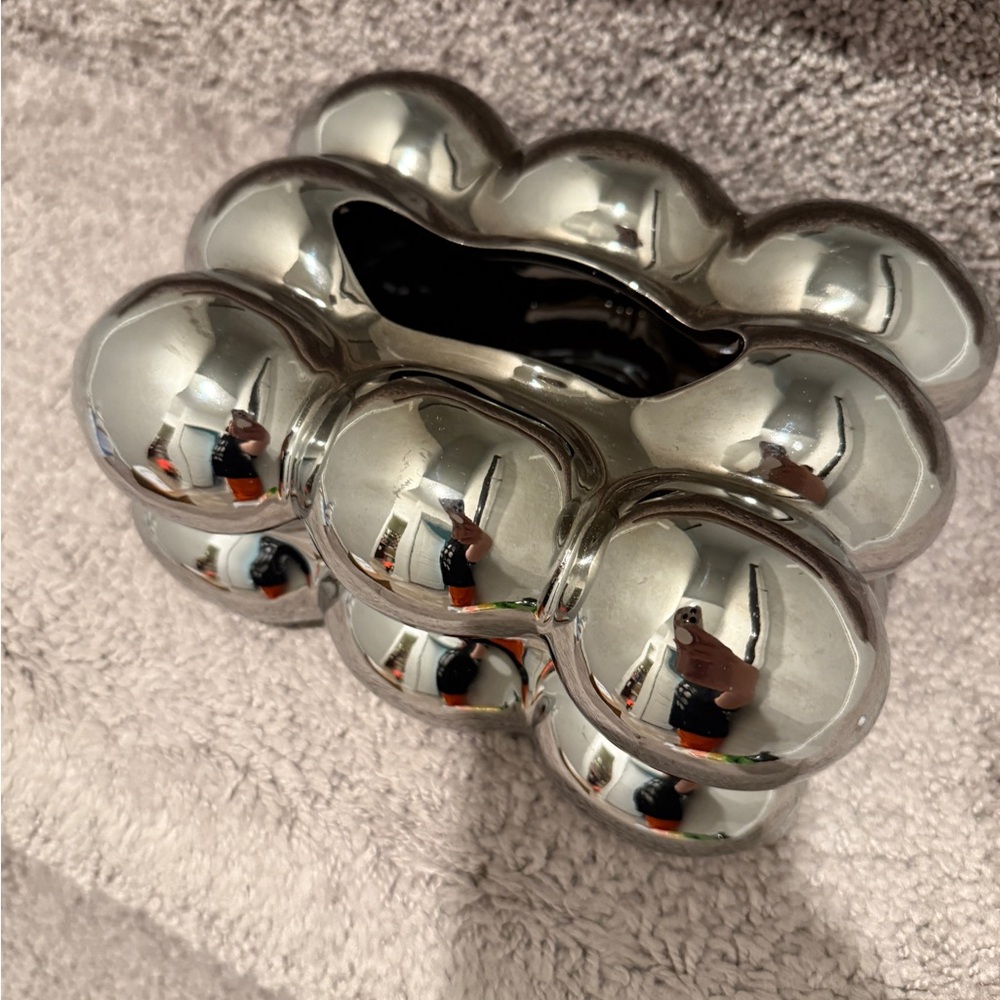 Ceramic/Chrome Tissue Box